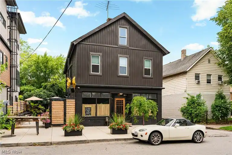 2102 Freeman Avenue, Cleveland, OH 44113