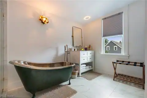 2102 Freeman Avenue, Cleveland, OH 44113 — photo 38