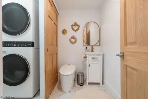 2102 Freeman Avenue, Cleveland, OH 44113 — photo 41