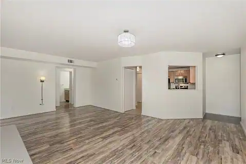 26101 Village Lane #107, Beachwood, OH 44122 — photo 3