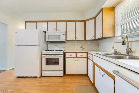 119-121 Swartz Road, Akron, OH 44319 — photo 6