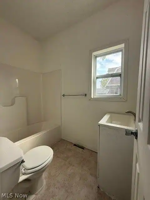 761 Washington Avenue, Lorain, OH 44052 — photo 8