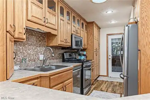 1284 Canyon View Road, Sagamore Hills, OH 44067 — photo 12