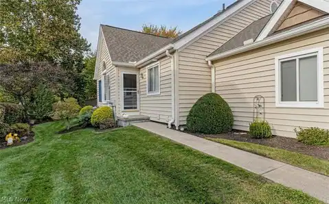 1284 Canyon View Road, Sagamore Hills, OH 44067 — photo 2