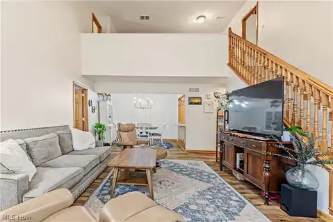 1284 Canyon View Road, Sagamore Hills, OH 44067 — photo 4