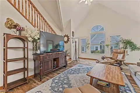 1284 Canyon View Road, Sagamore Hills, OH 44067 — photo 9