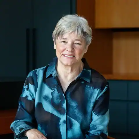 Stephanie DeWitt