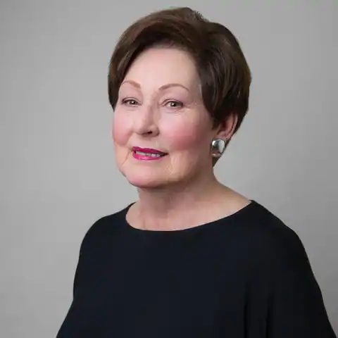 Suzanne Caldarello